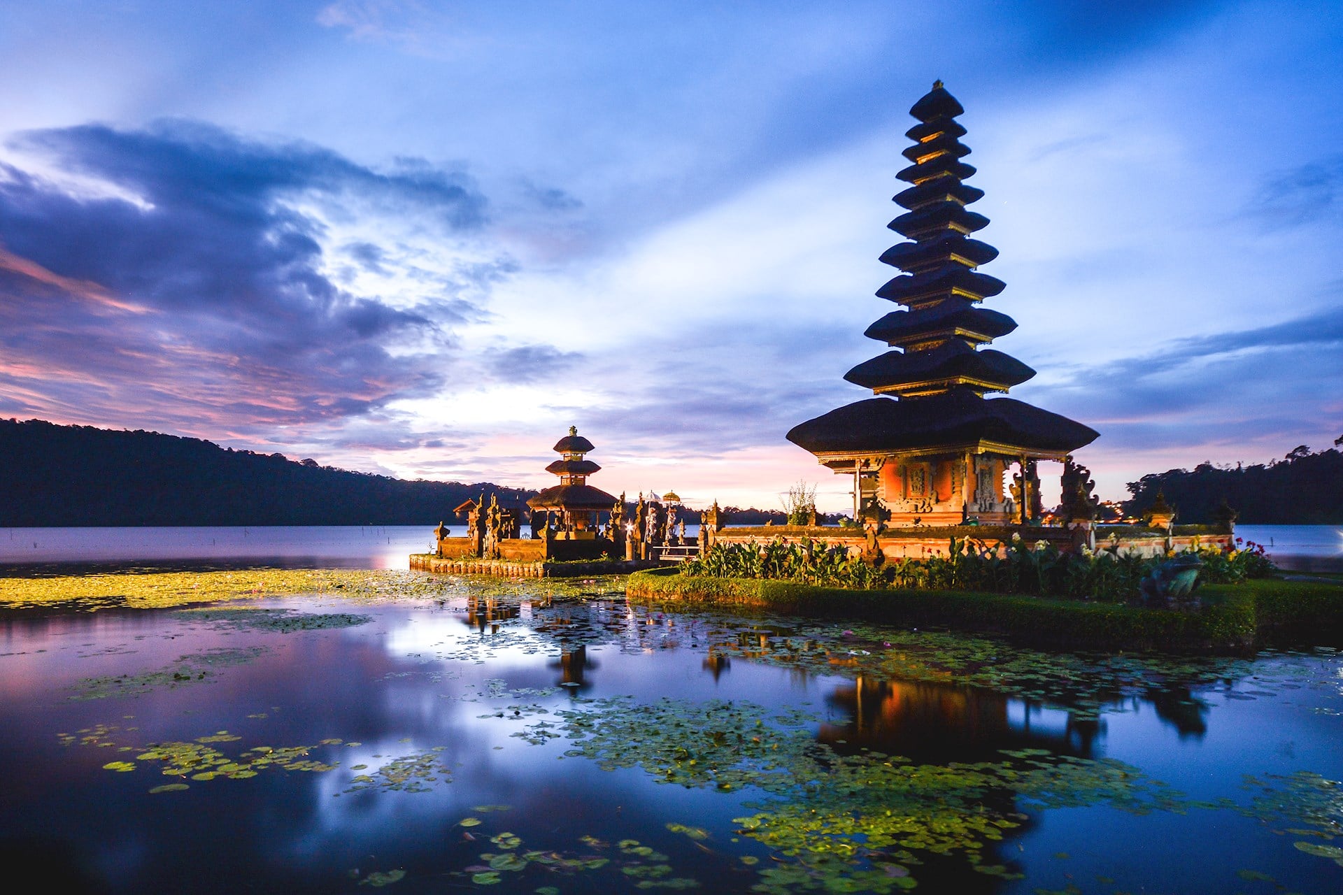 how to visit indonesia